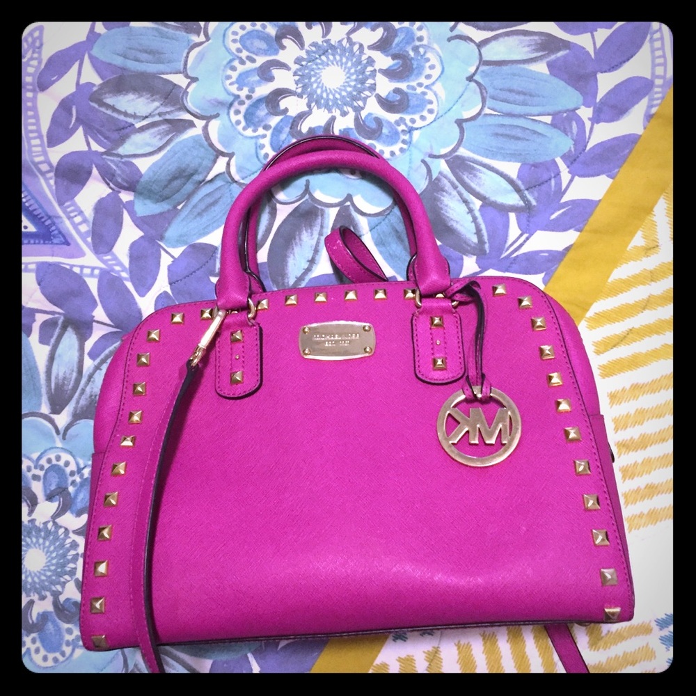 Hot pink Michael kors in good condition...